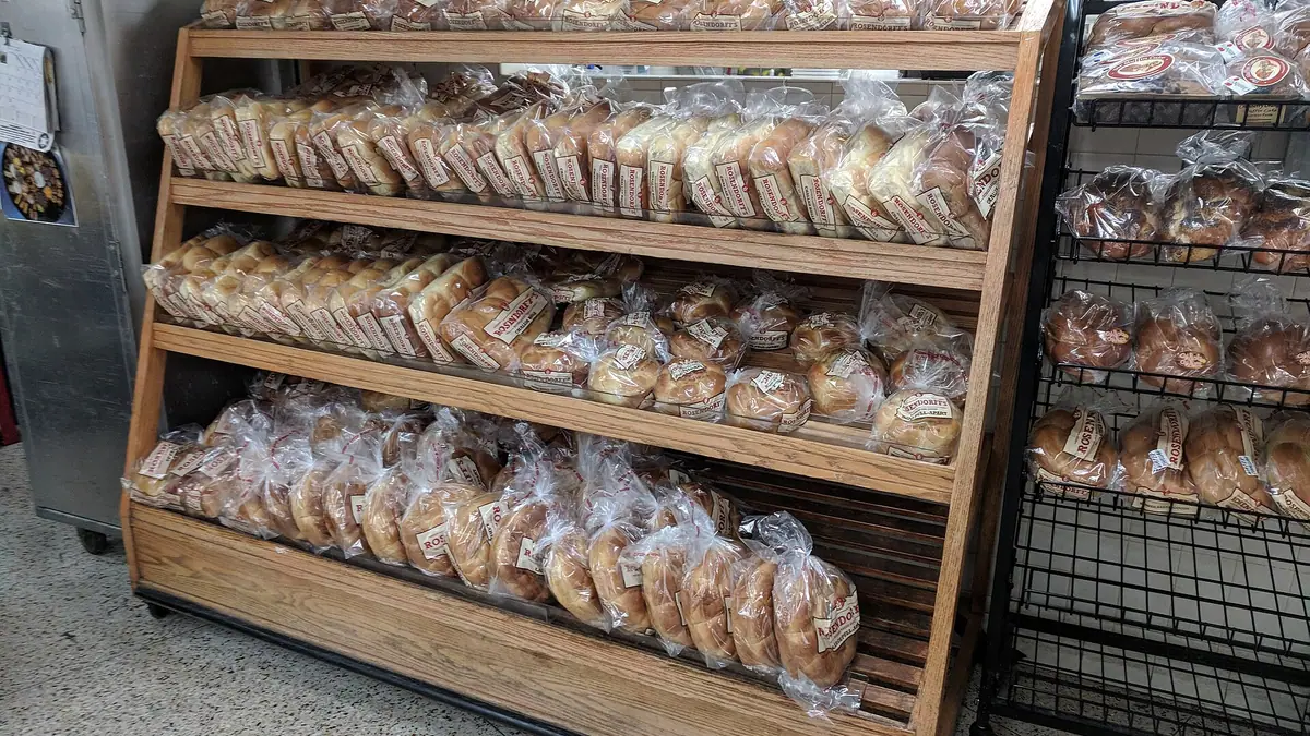 Q's Bakery – bakery in Mile End, London